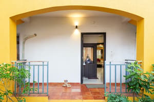 thumbnail: Front of property