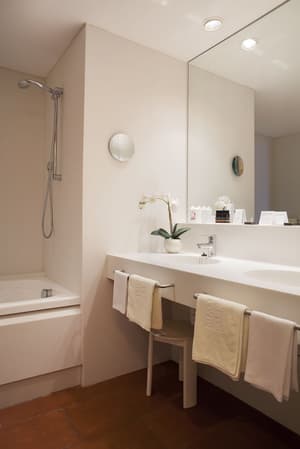thumbnail: Bathroom