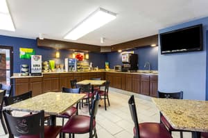 thumbnail: Breakfast area