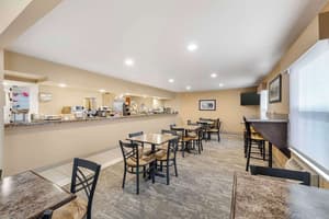 thumbnail: Breakfast area