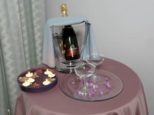 thumbnail: Room service - dining