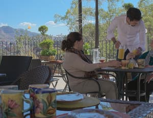 thumbnail: Outdoor dining