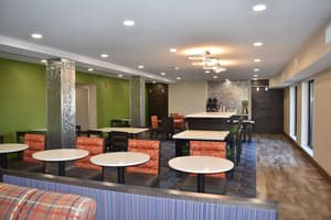thumbnail: Breakfast area