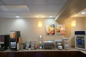 thumbnail: Breakfast area