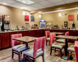 thumbnail: Breakfast area