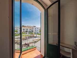 thumbnail: Street view