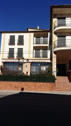 thumbnail: Front of property