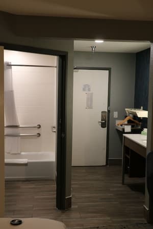 thumbnail: Bathroom