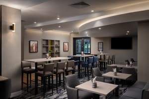 thumbnail: Bar (on property)