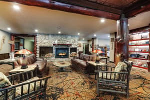 thumbnail: Lobby sitting area