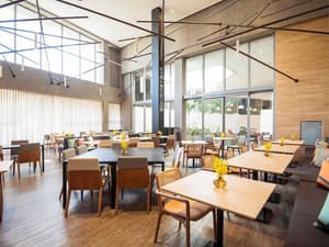 thumbnail: Bar (on property)