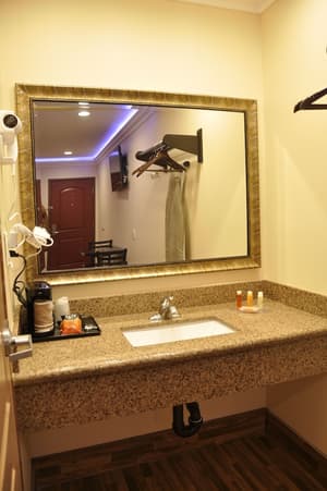 thumbnail: Bathroom sink