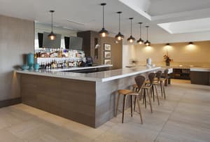 thumbnail: Bar (on property)