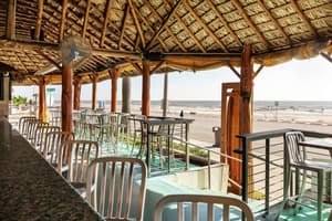 thumbnail: Bar (on property)