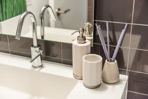 thumbnail: Bathroom amenities