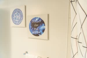 thumbnail: Bathroom amenities