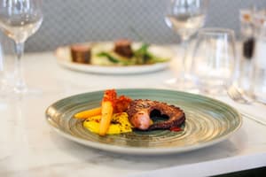 thumbnail: Restaurant