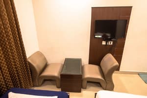 thumbnail: In-room dining