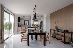 thumbnail: Dining room