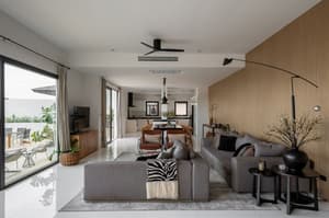 thumbnail: Interior detail