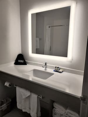 thumbnail: Bathroom sink