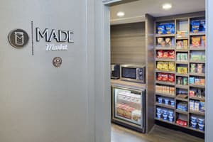 thumbnail: Snack bar