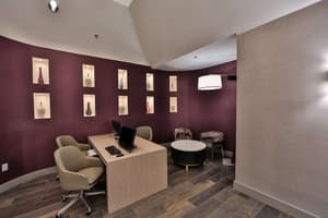 thumbnail: Business center
