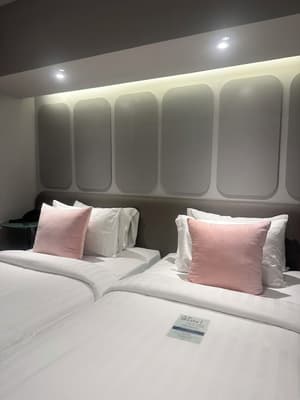 thumbnail: Room