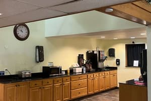 thumbnail: Breakfast area