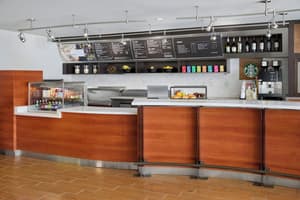 thumbnail: Restaurant