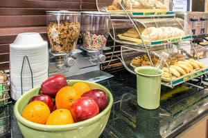 thumbnail: Breakfast area