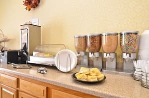 thumbnail: Breakfast area