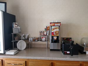 thumbnail: Breakfast area
