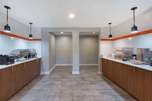 thumbnail: Breakfast area