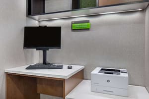 thumbnail: Business center