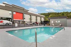 thumbnail: Outdoor pool