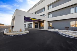 thumbnail: Exterior
