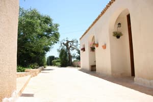 thumbnail: Courtyard