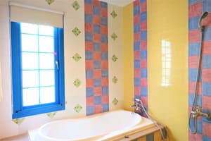 thumbnail: Bathroom shower