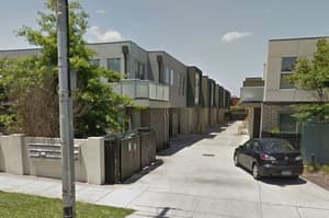 thumbnail: Front of property