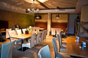 thumbnail: Bar (on property)