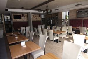 thumbnail: Bar (on property)