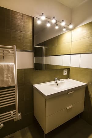 thumbnail: Bathroom