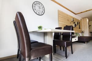 thumbnail: In-room dining