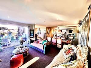 thumbnail: Living area
