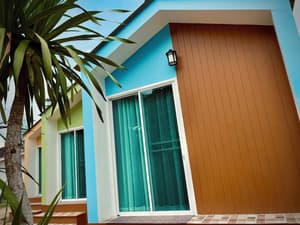 thumbnail: Exterior