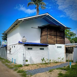 thumbnail: Front of property