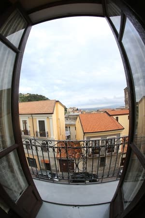 thumbnail: Exterior detail