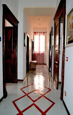 thumbnail: Interior entrance