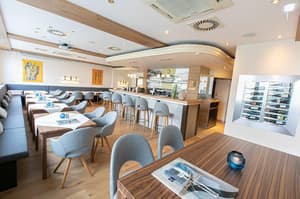 thumbnail: Restaurant